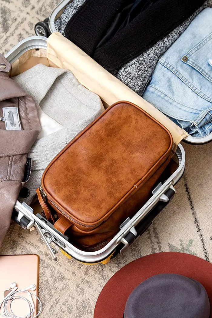 NECESSAIRE MASCULINA DE COURO - ZIOL